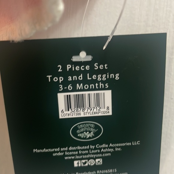 NWT Girl’s Laura Ashley 2 Piece Set - 3-6 Months - Picture 4 of 6